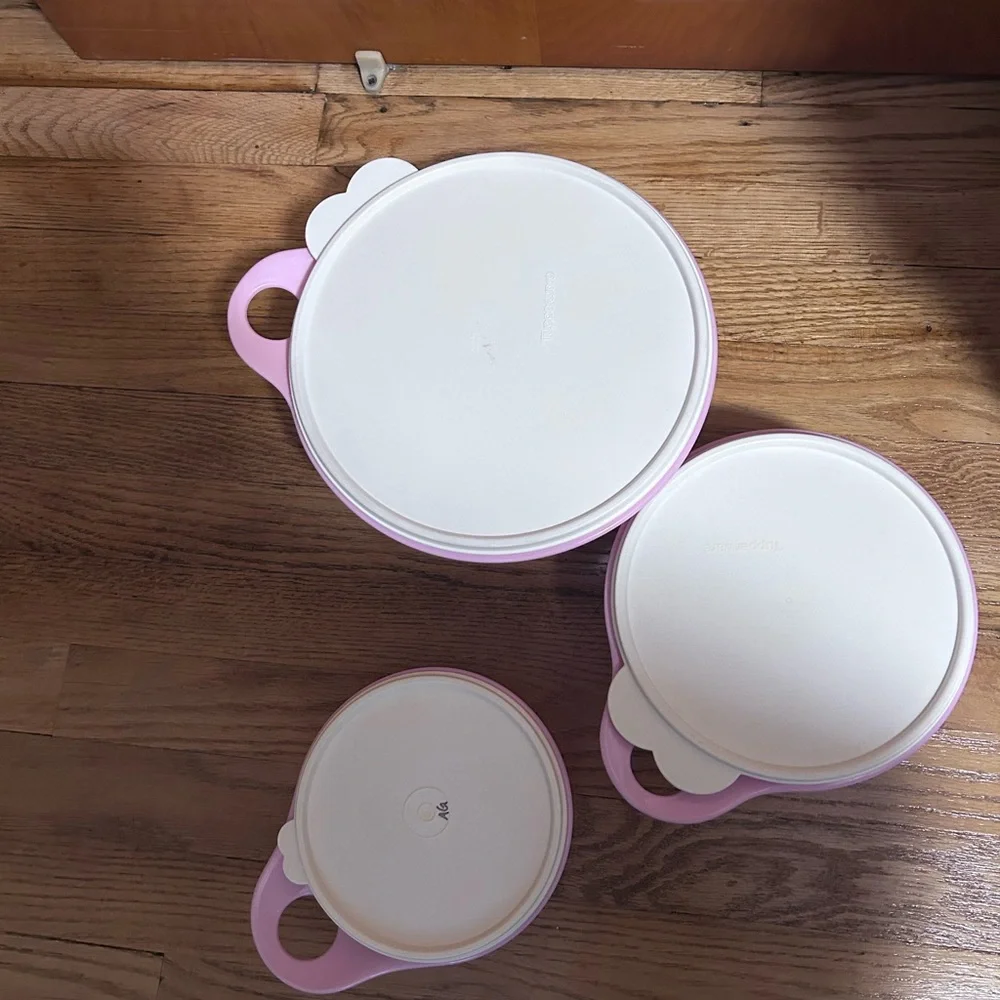 Tupperware - Picture 2 of 3